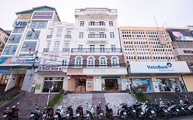 Anh Đào Hotel
